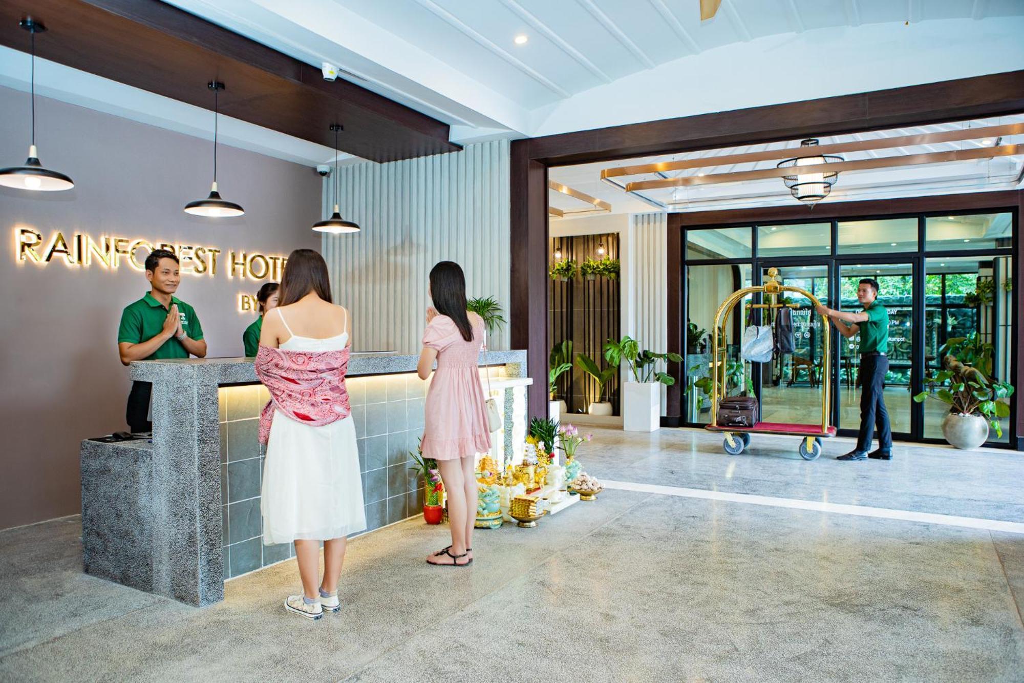 Rainforest Hotel By Nsun Kampot Exterior photo
