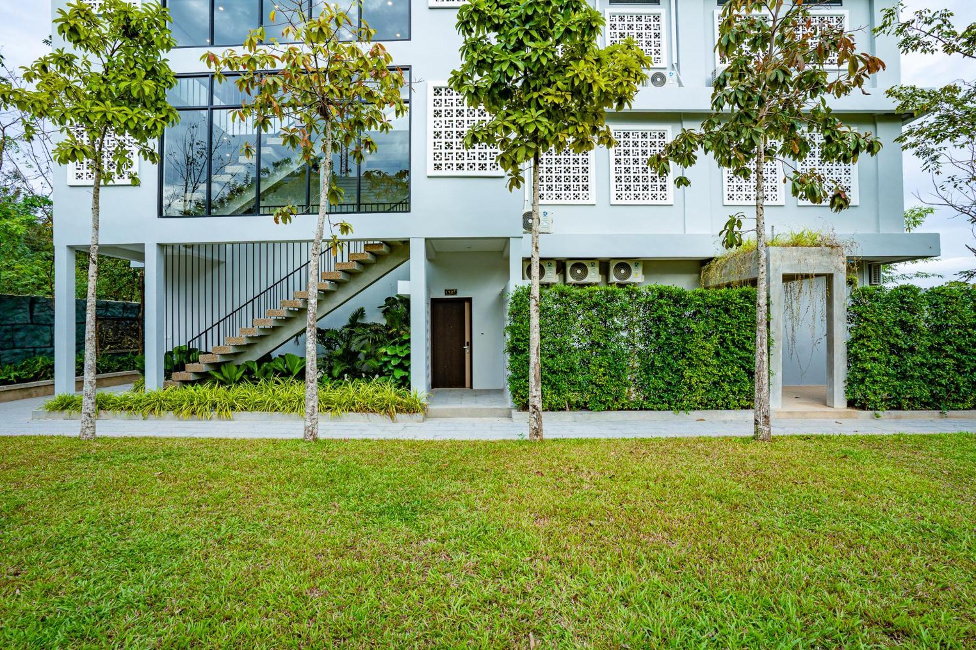Rainforest Hotel By Nsun Kampot Exterior photo