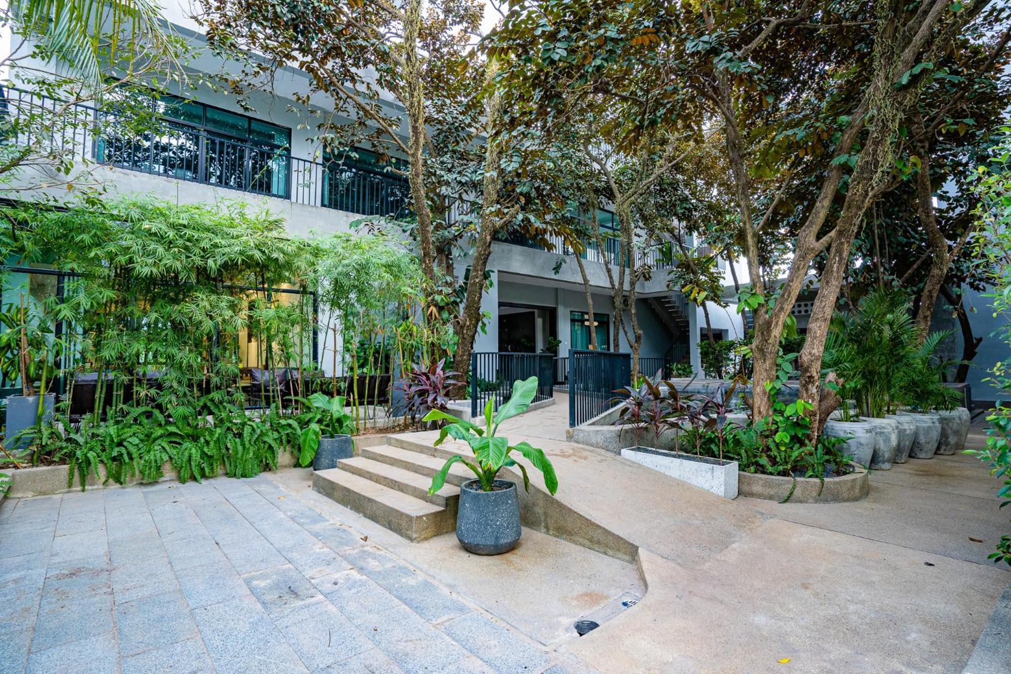 Rainforest Hotel By Nsun Kampot Exterior photo