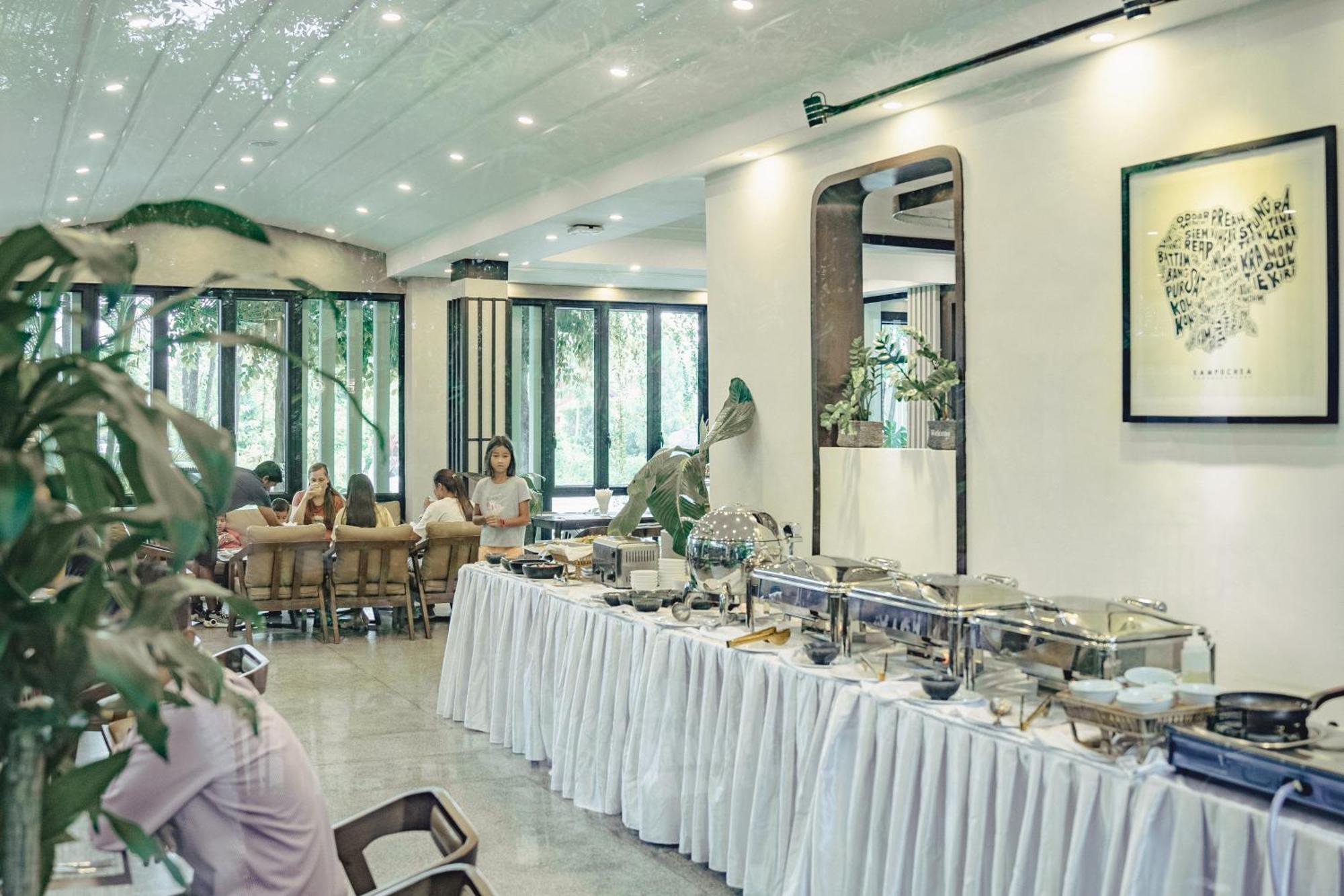 Rainforest Hotel By Nsun Kampot Exterior photo